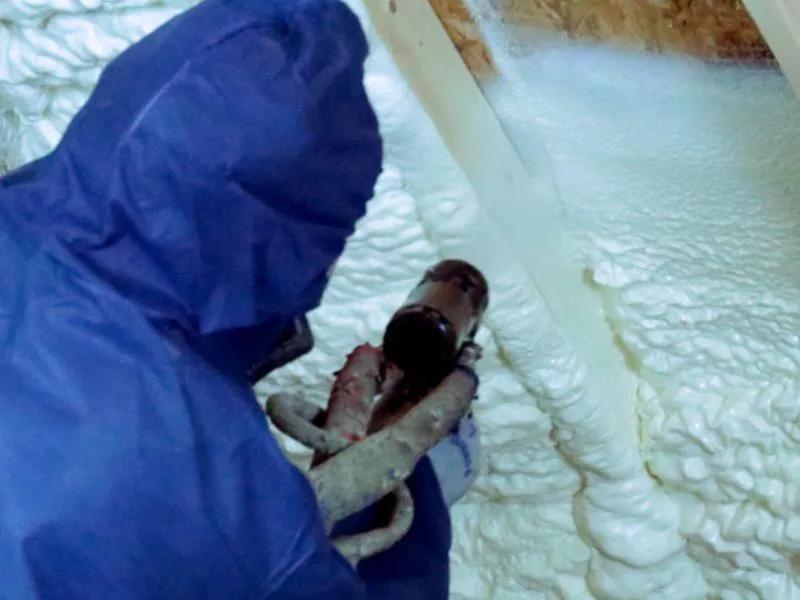 spraying-foam-on-ceiling